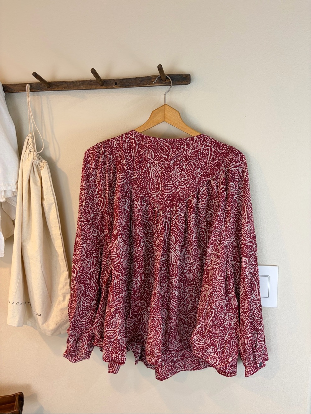 Free People Cool Meadow Printed Blouse Large Red Bandana Boho - Picture 8 of 8